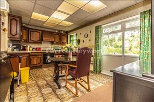 Kitchen c