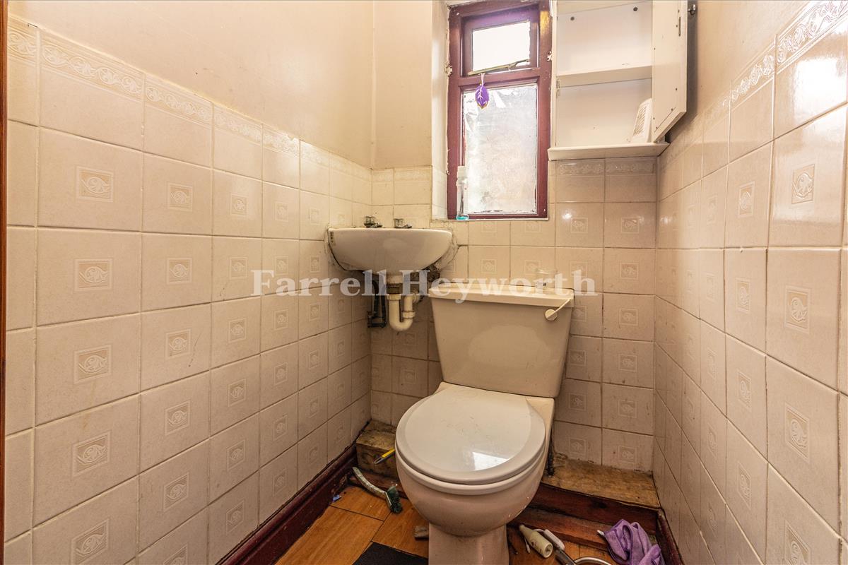WC FF