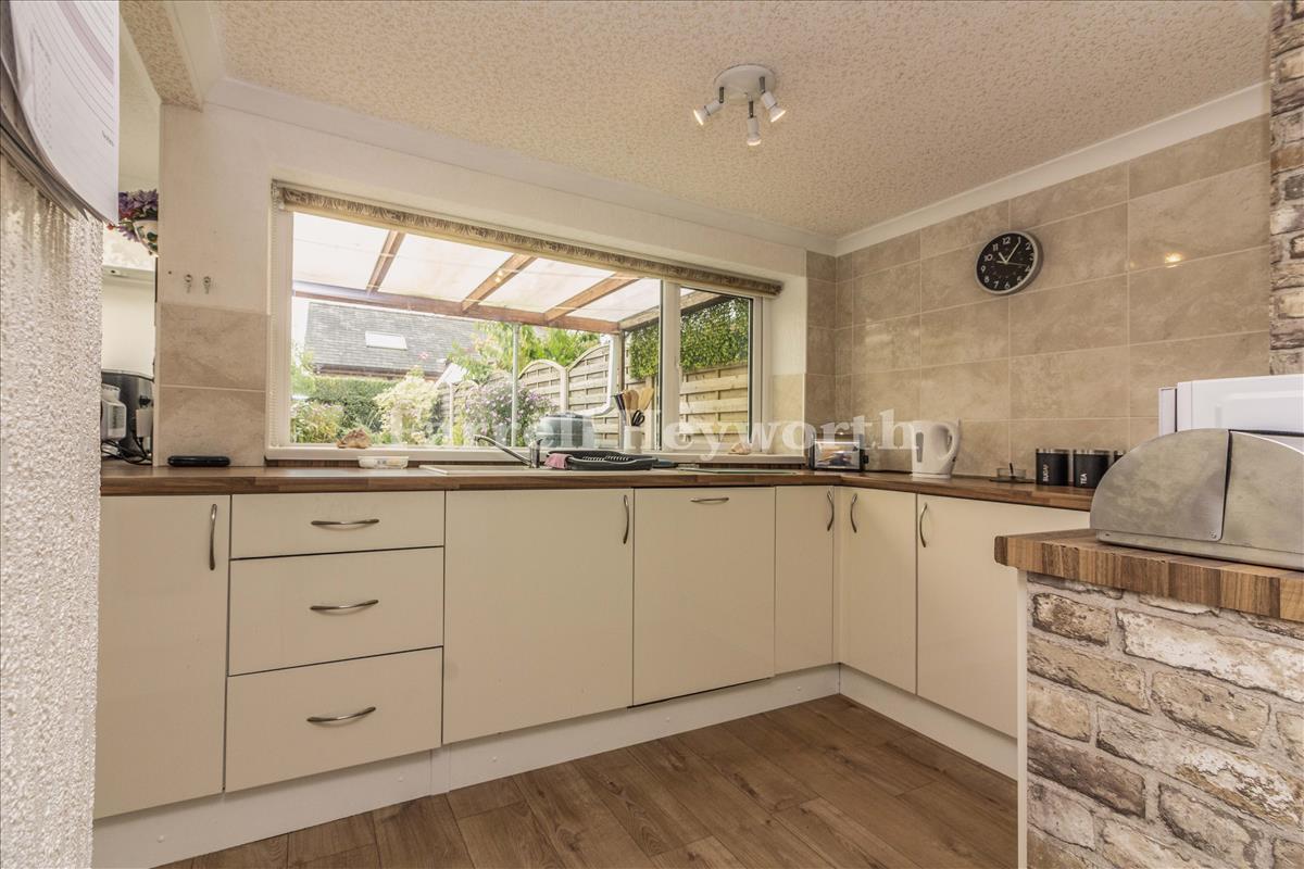 Kitchen e