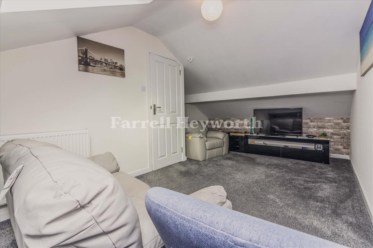 Loft Room b