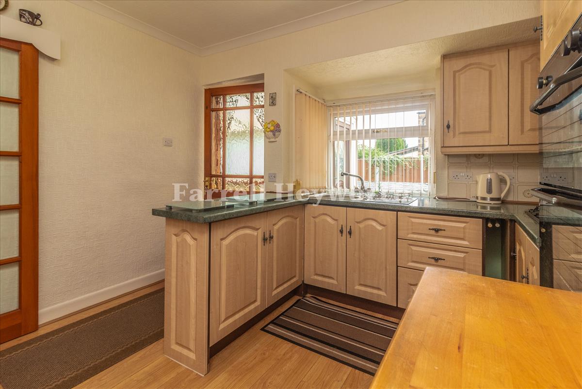 Kitchen Diner image 2
