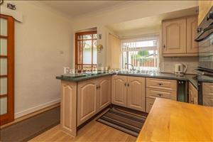Kitchen Diner image 2