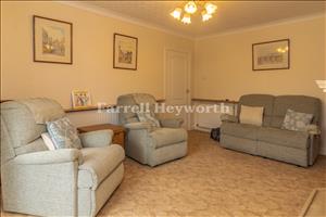 Lounge image 2