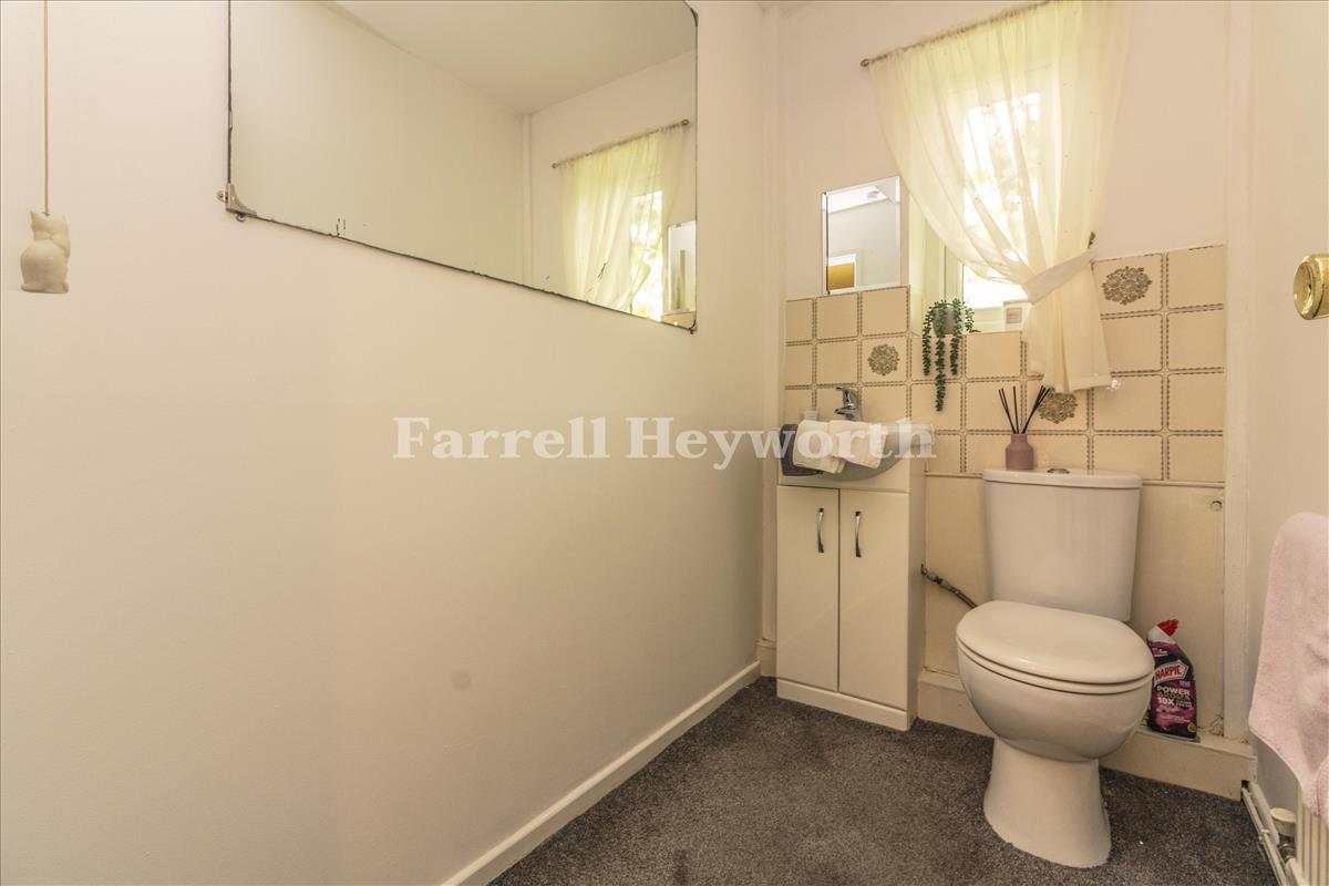 WC b