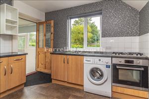 Kitchen image 3