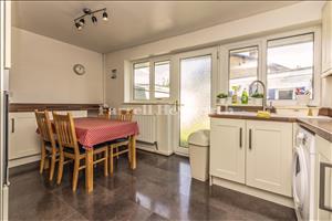Kitchen b