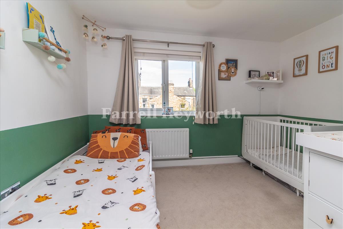 Bedroom 3 image 2