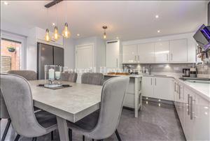 Kitchen d