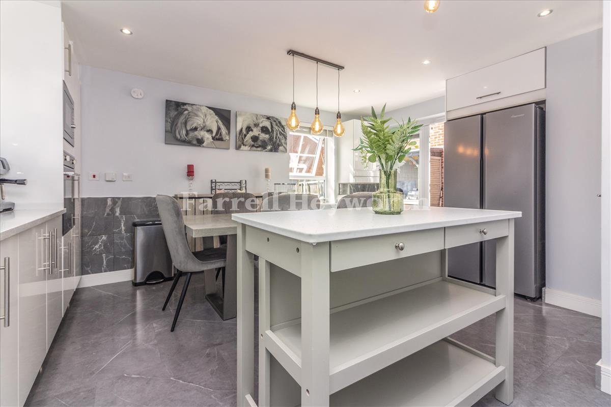 Kitchen w