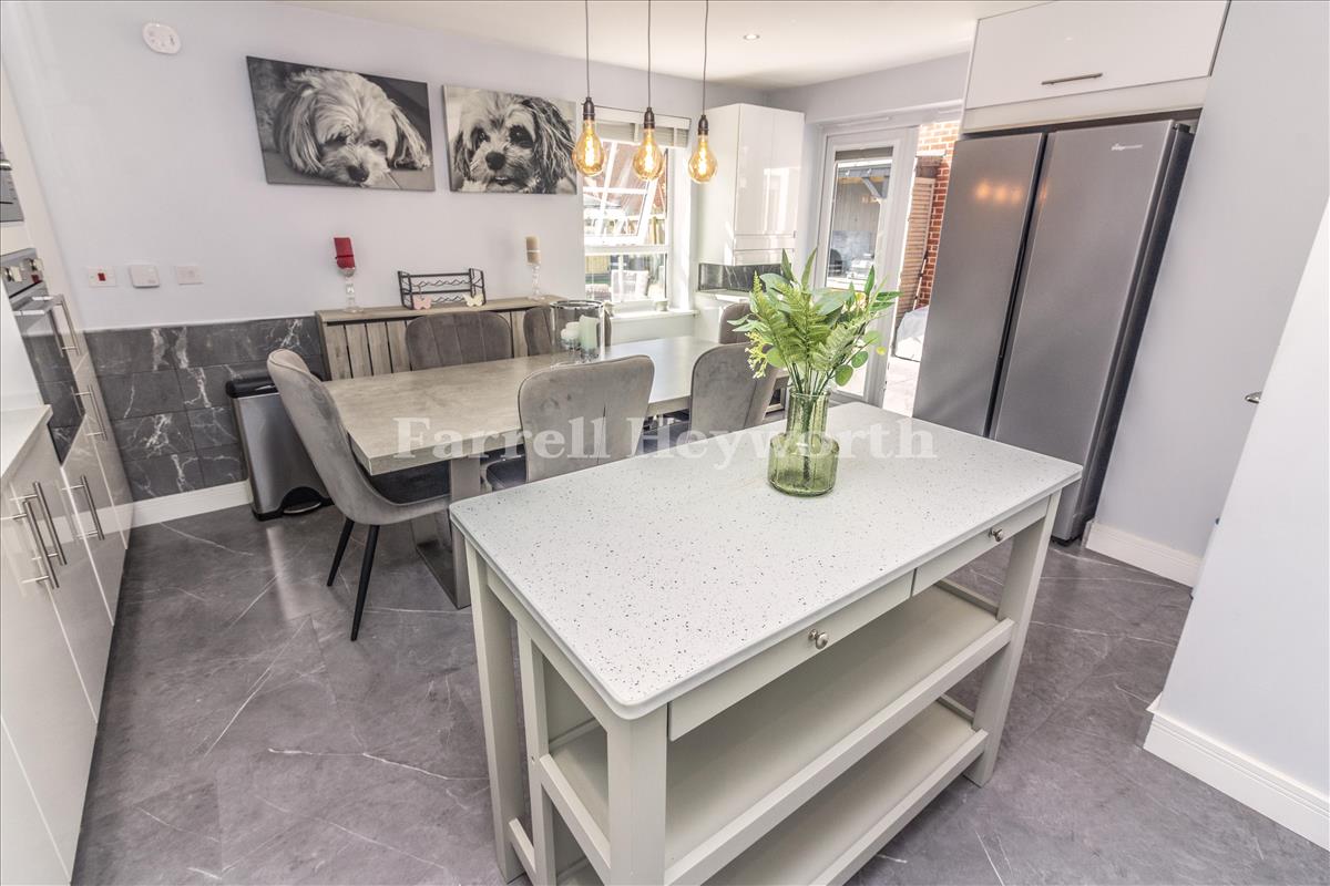 Kitchen y