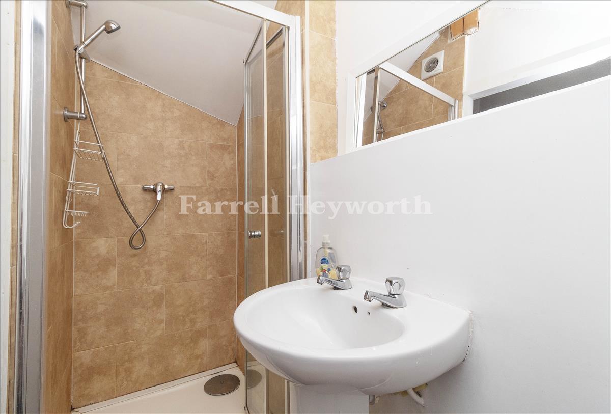 En Suite Shower