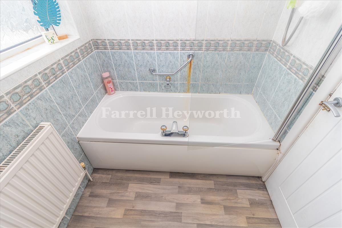 Bathroom image 2