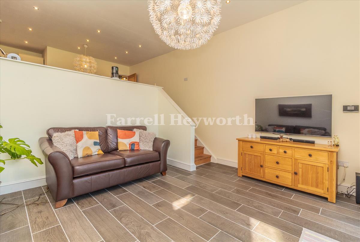 Family Room image 3