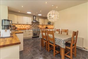 Kitchen Diner image 2