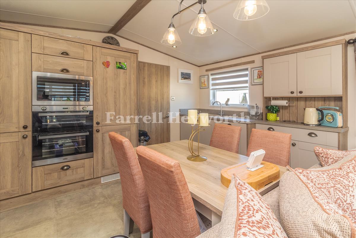 Kitchen Diner Area