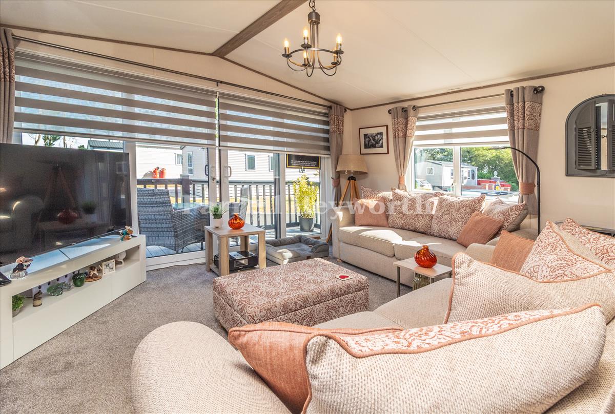 Open Plan Living Area image 2