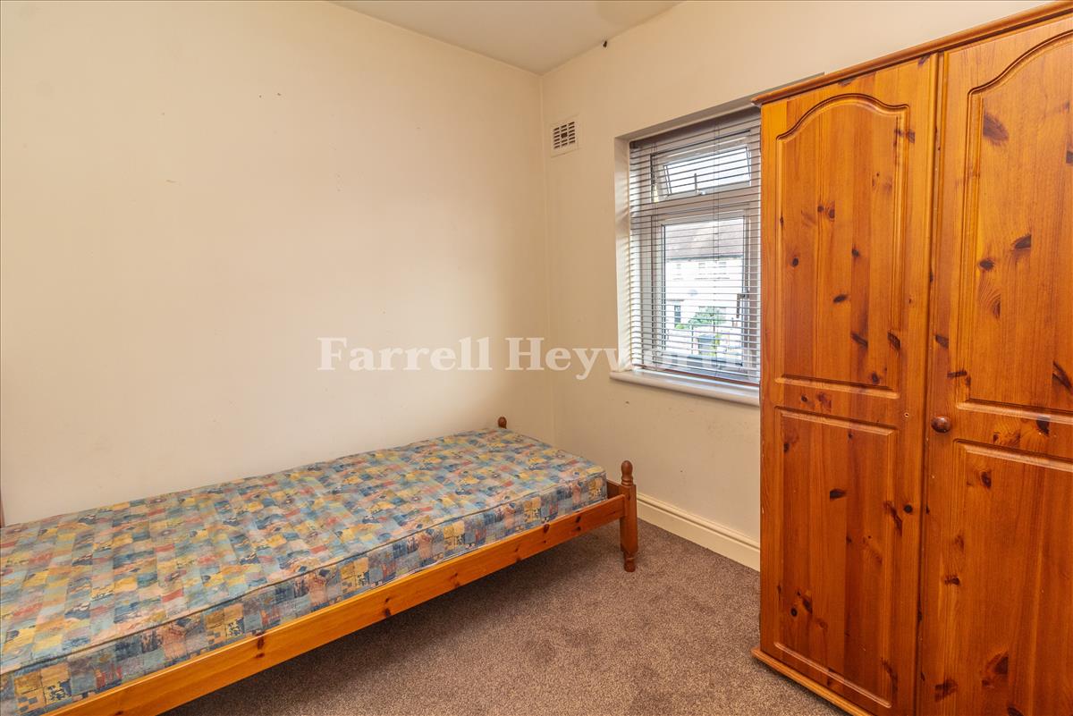 Bedroom 3 image 2