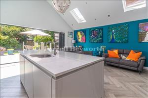 Open Plan Living image 3