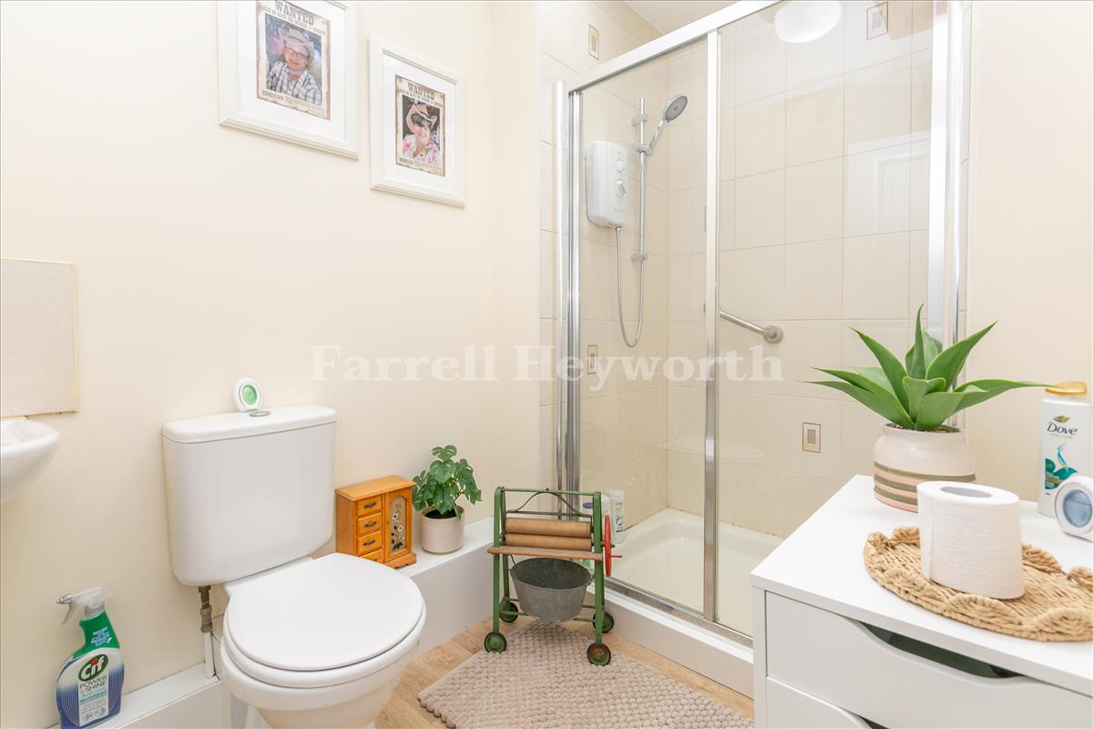 Shower room 2