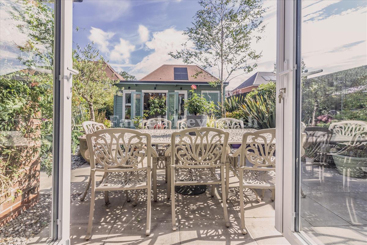 Dining Aspect