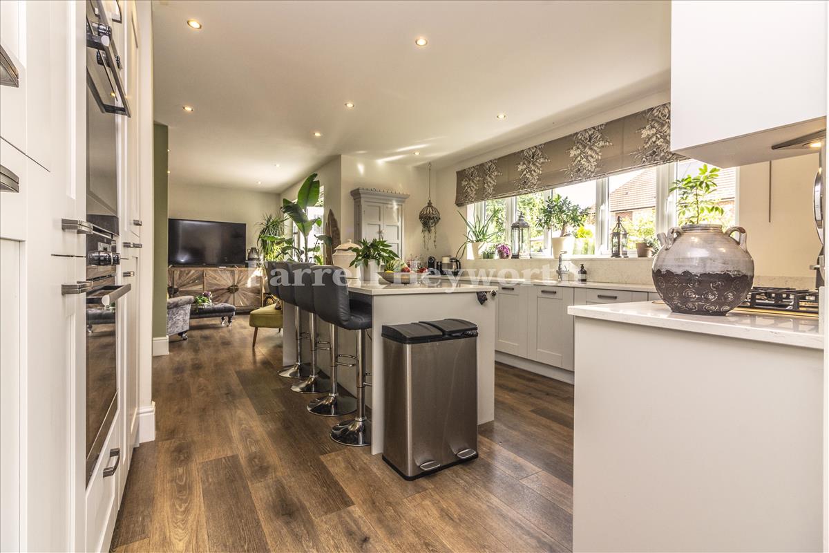 Kitchen e