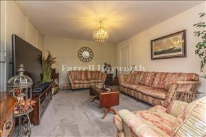 Lounge b