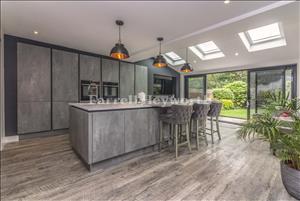 Kitchen i