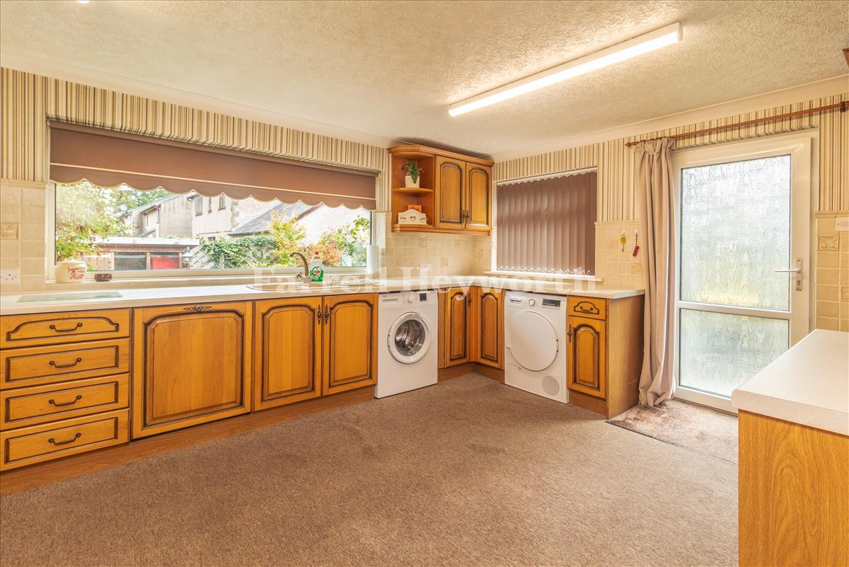 Kitchen image 2