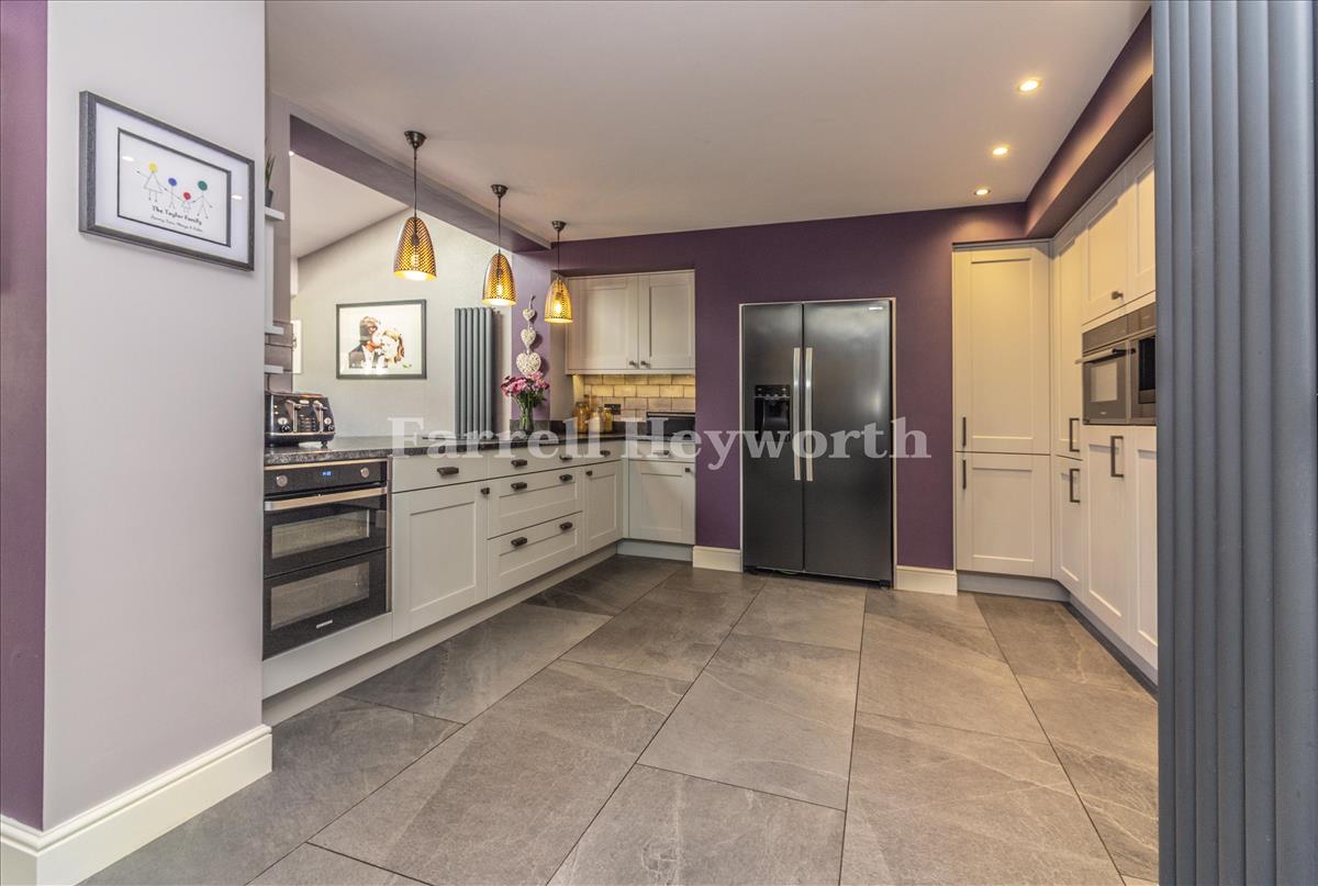 Kitchen f