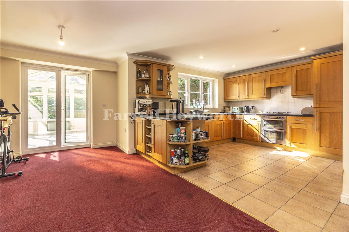 Kitchen f