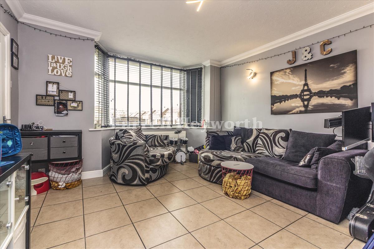 Lounge b