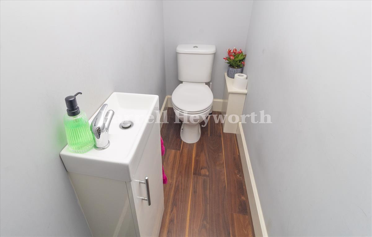 GF WC