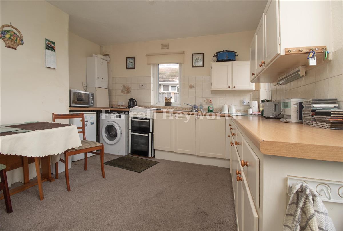 Kitchen b