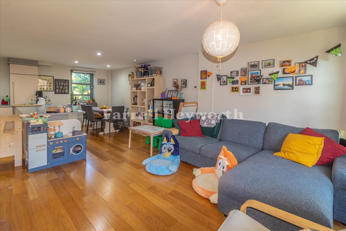Open Plan Living image 2