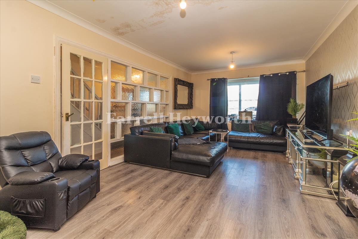 Lounge image 2
