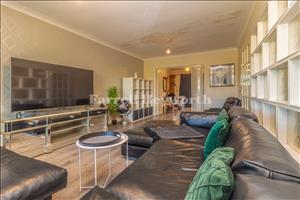 Lounge image 3