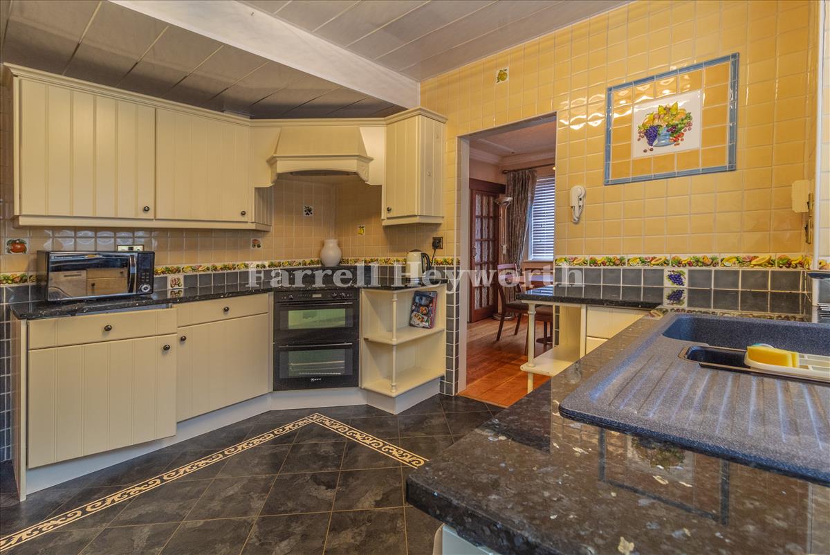 Kitchen image 2