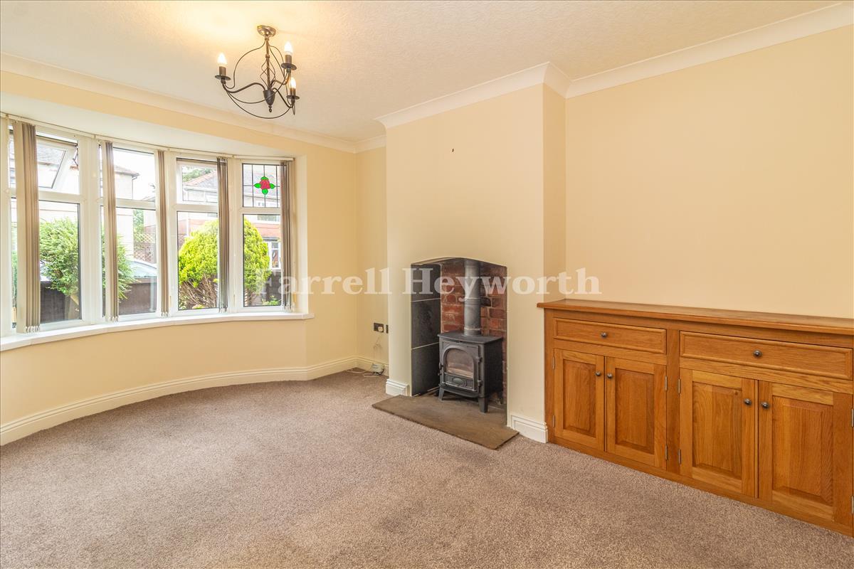 Lounge image 2