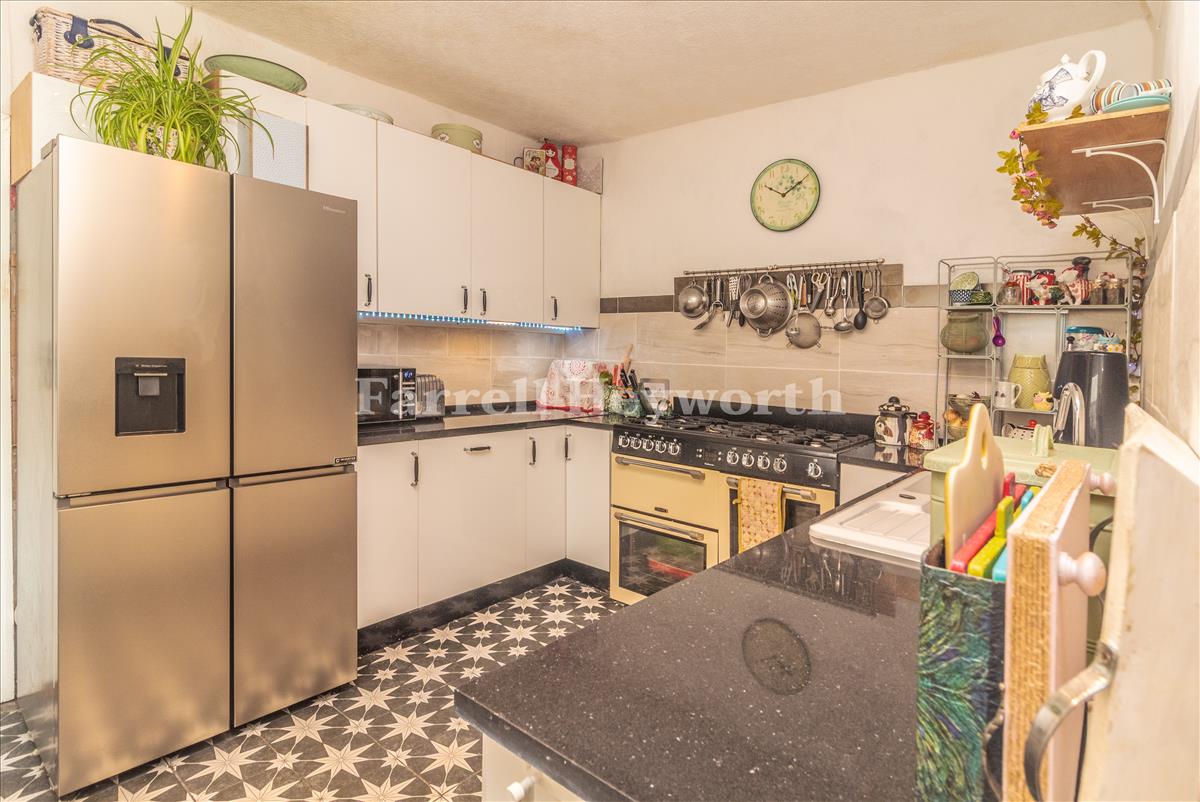 Kitchen image 2