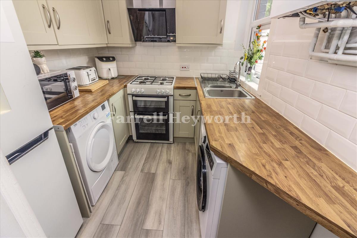 Kitchen b