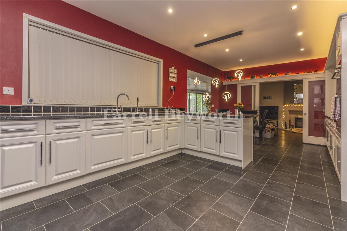 Kitchen e