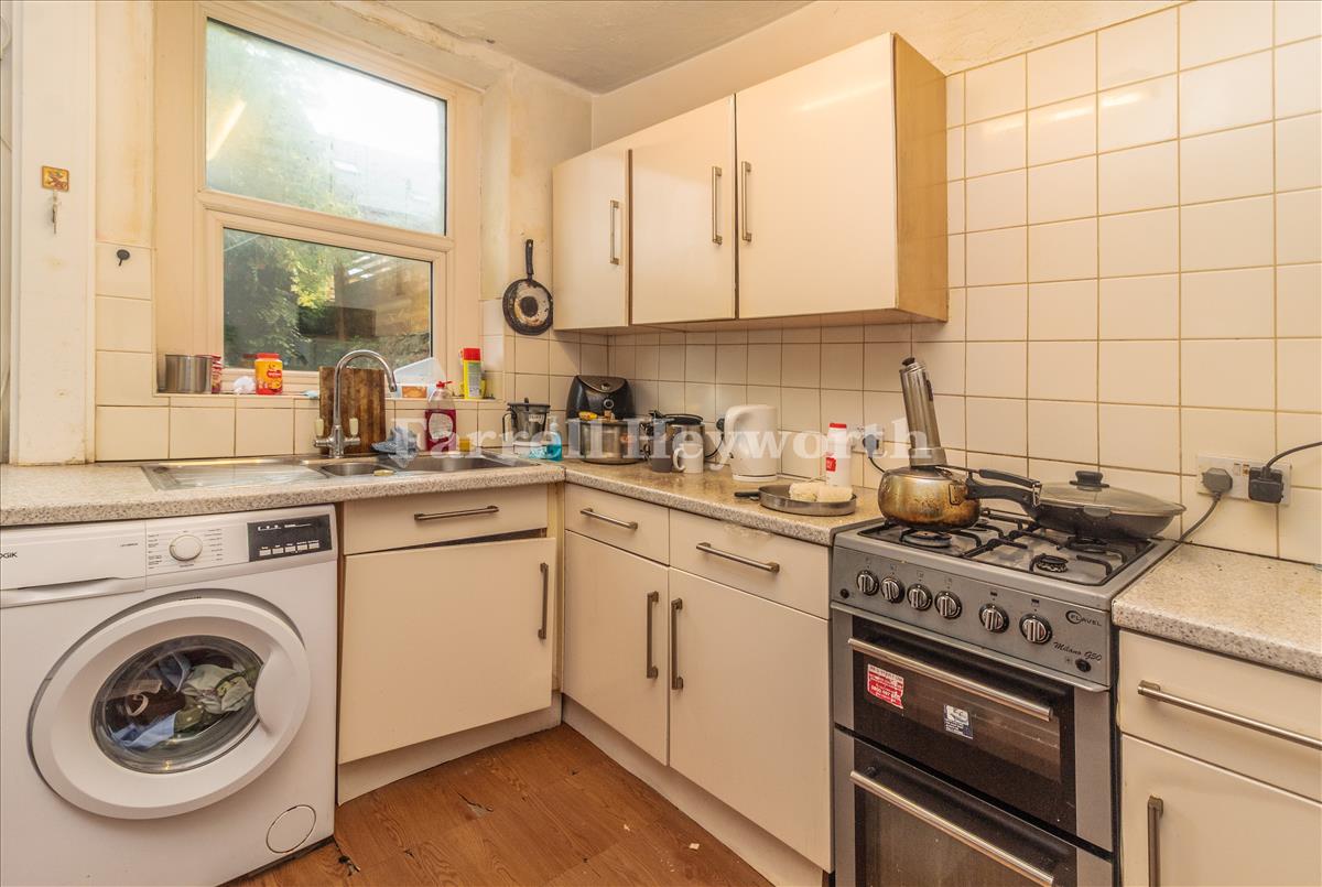 Kitchen image 2