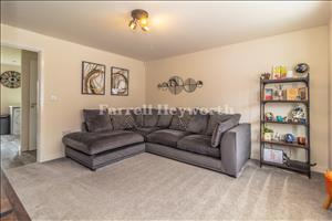 Lounge image 2