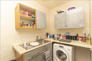 Flat 1 Kitchen