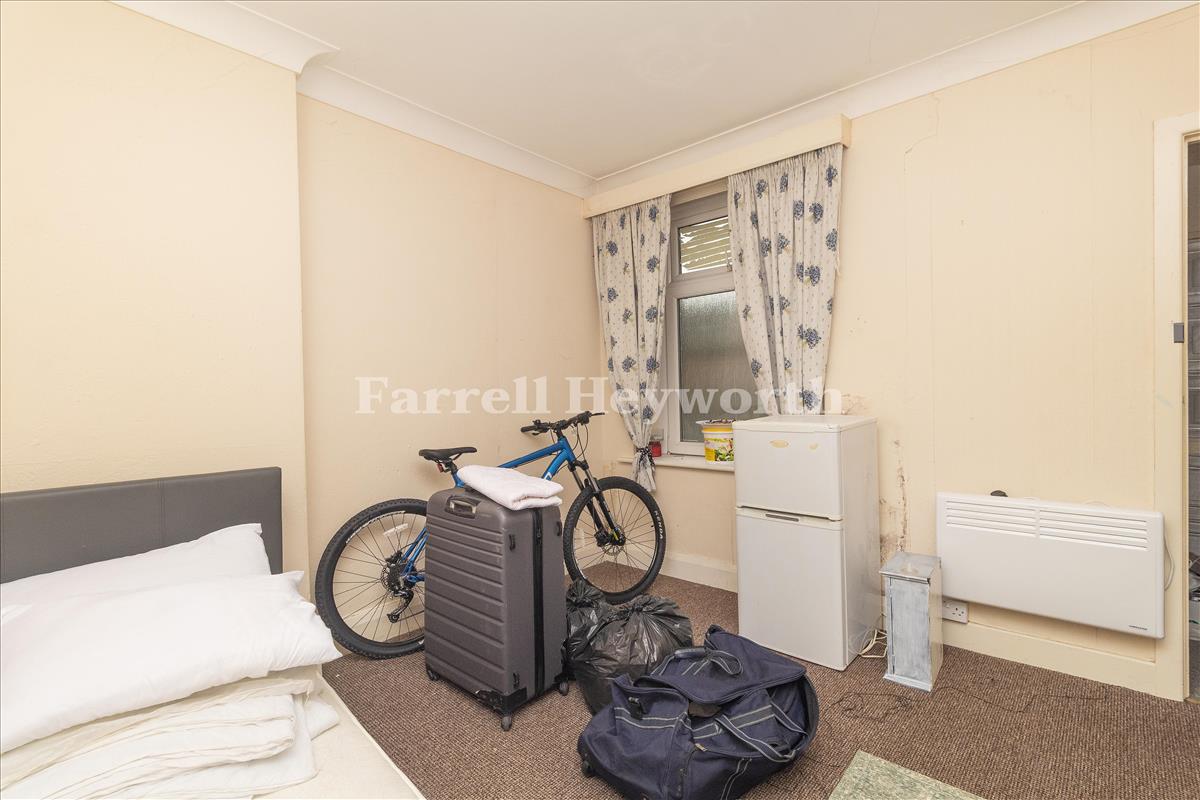 Flat 1 bedroom 2