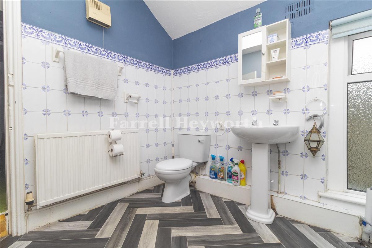 Flat 3 Shower Room