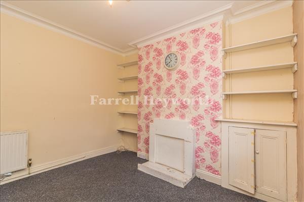 Lounge image 2