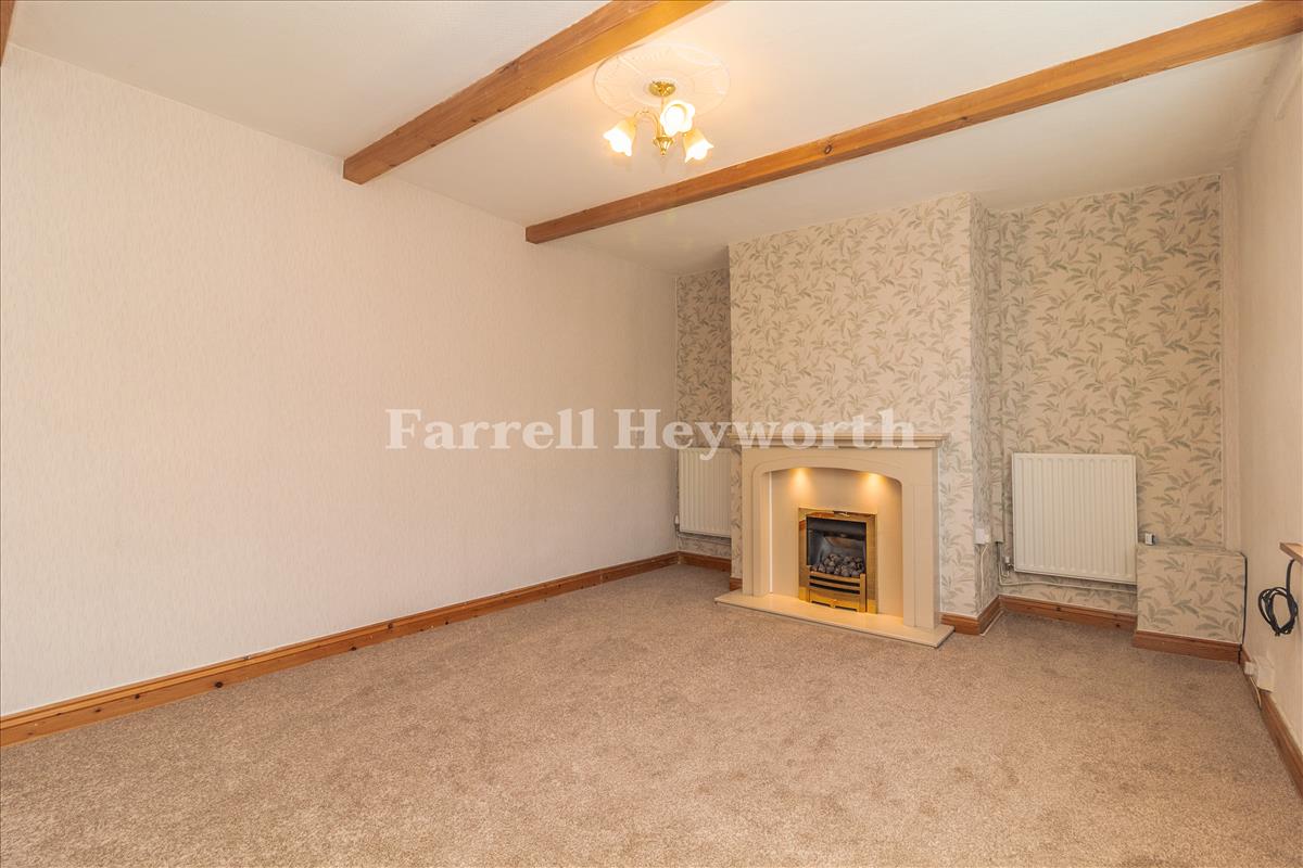 Lounge image 2