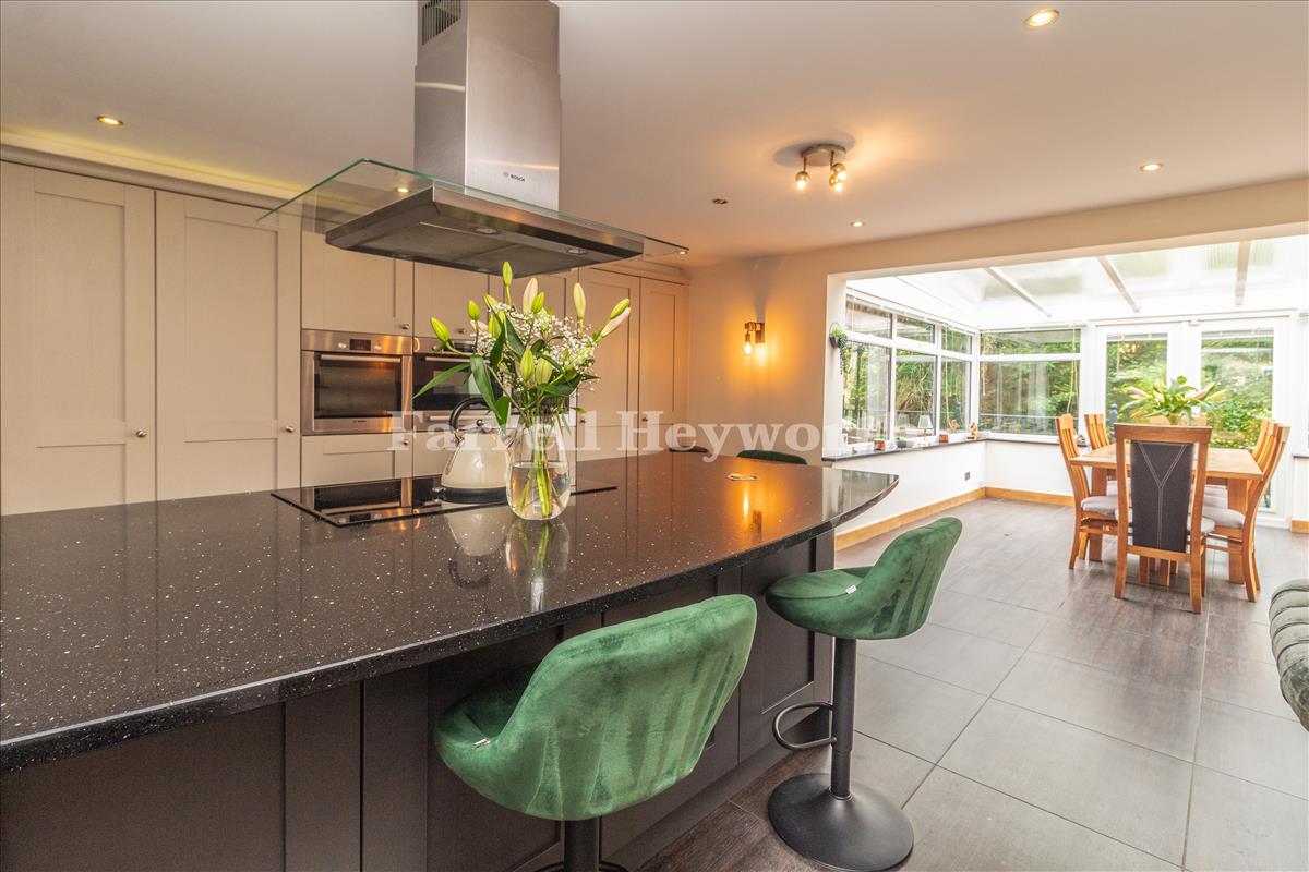Open Plan Living image 3