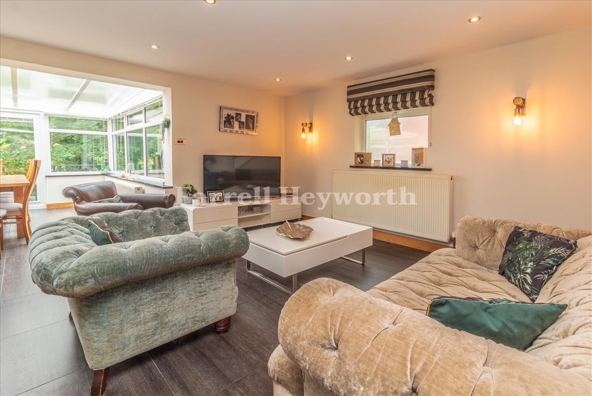 Open Plan Living image 6